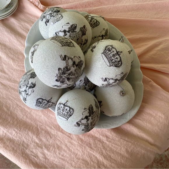 JK Collection Large Christmas Ornaments King Lion Crest Seal 12 Total Old World - Picture 3 of 4